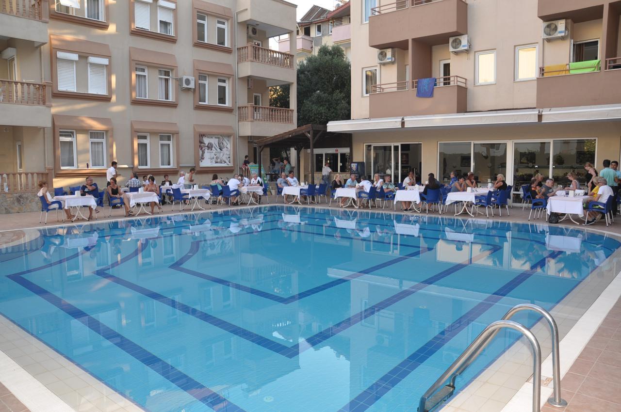 Helios Hotel Side Exterior photo